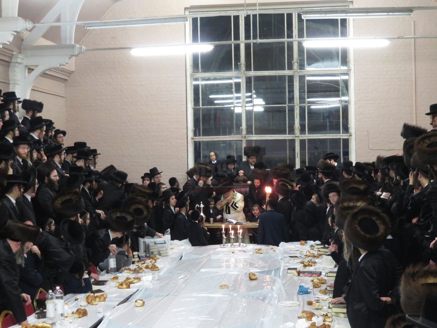 מראות חייו של האדמו"ר מקרעטשניף סיגעט זצ"ל