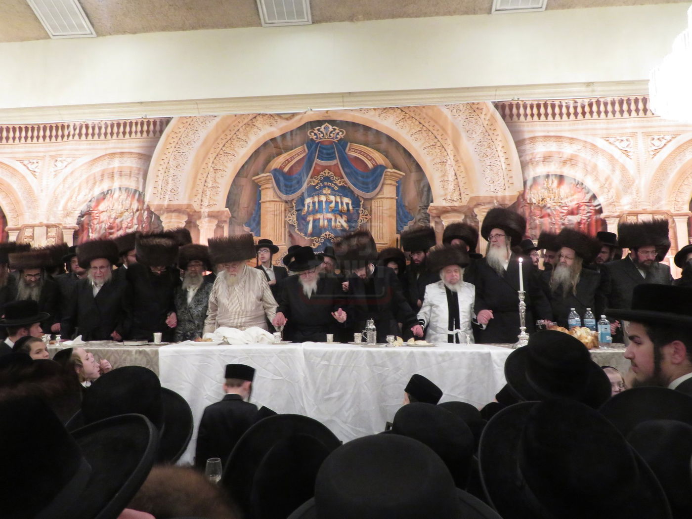 מראות חייו של האדמו"ר מקרעטשניף סיגעט זצ"ל