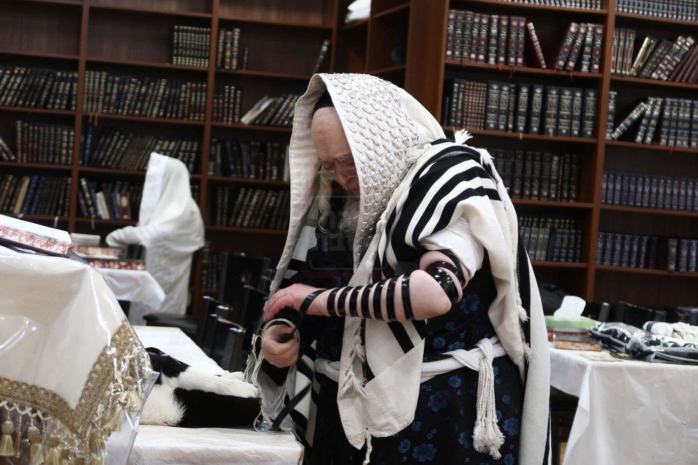 מראות חייו של האדמו"ר מקרעטשניף סיגעט זצ"ל