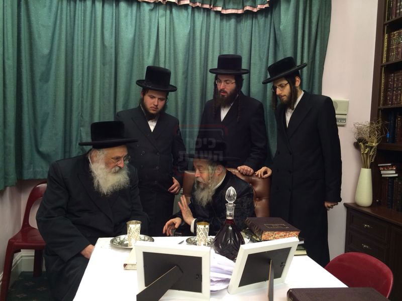 מראות חייו של האדמו"ר מקרעטשניף סיגעט זצ"ל