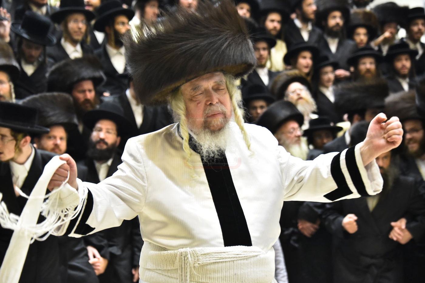 מראות חייו של האדמו"ר מקרעטשניף סיגעט זצ"ל