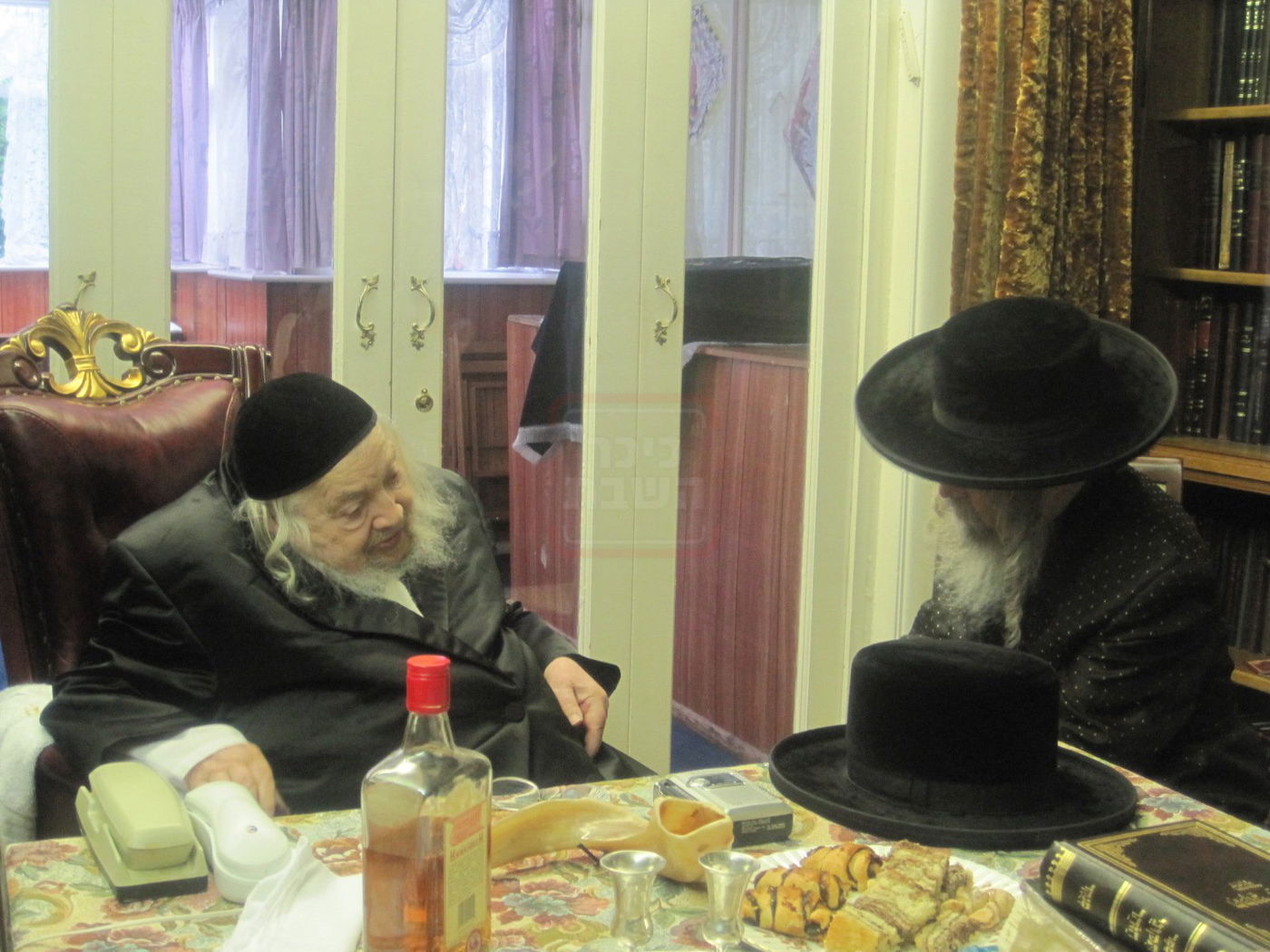 מראות חייו של האדמו"ר מקרעטשניף סיגעט זצ"ל