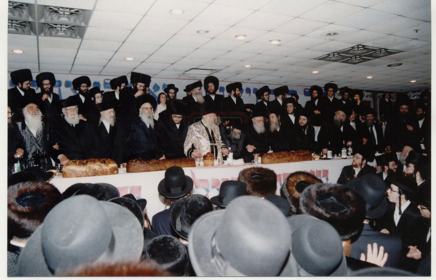 מראות חייו של האדמו"ר מקרעטשניף סיגעט זצ"ל