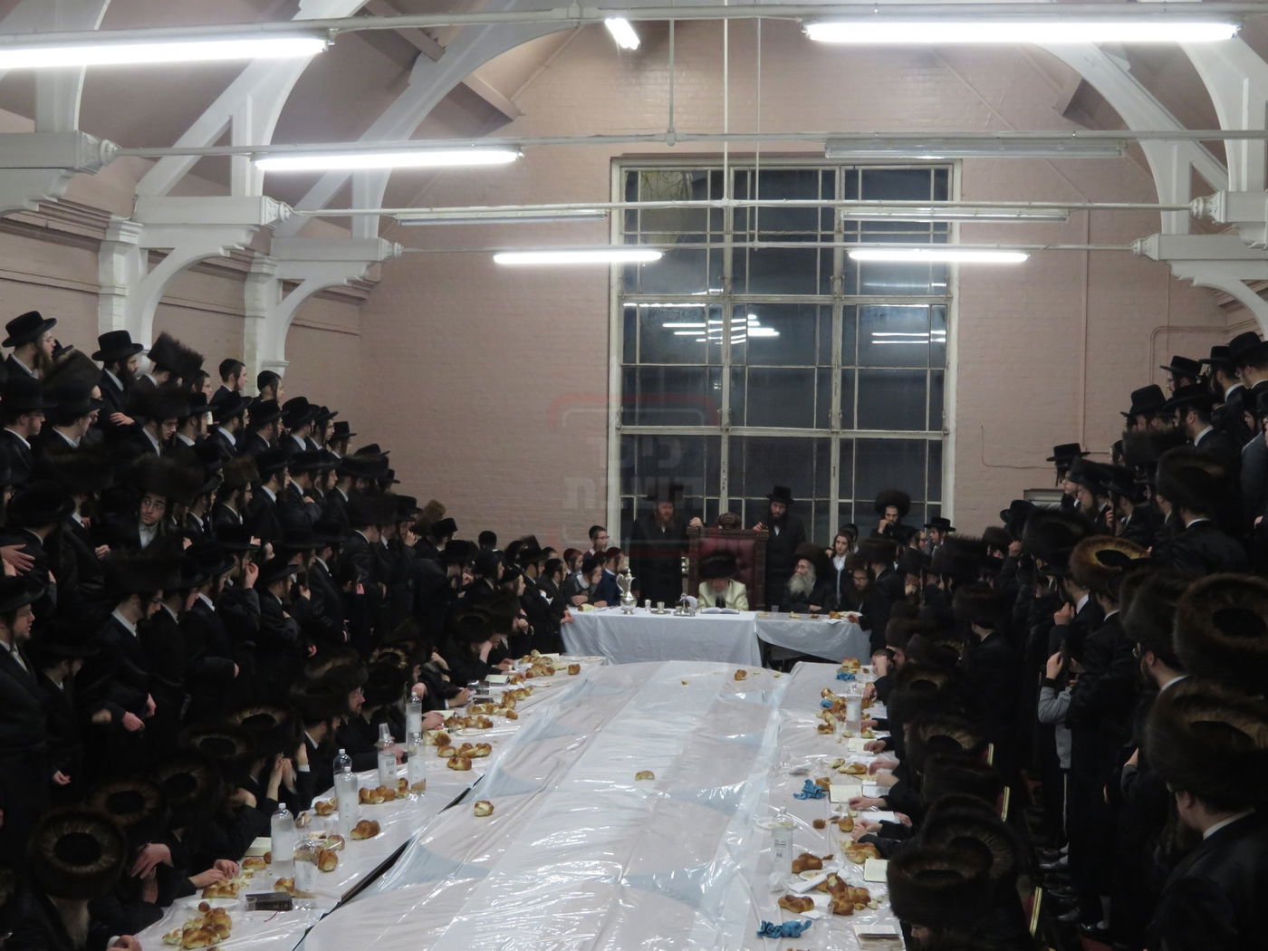 מראות חייו של האדמו"ר מקרעטשניף סיגעט זצ"ל