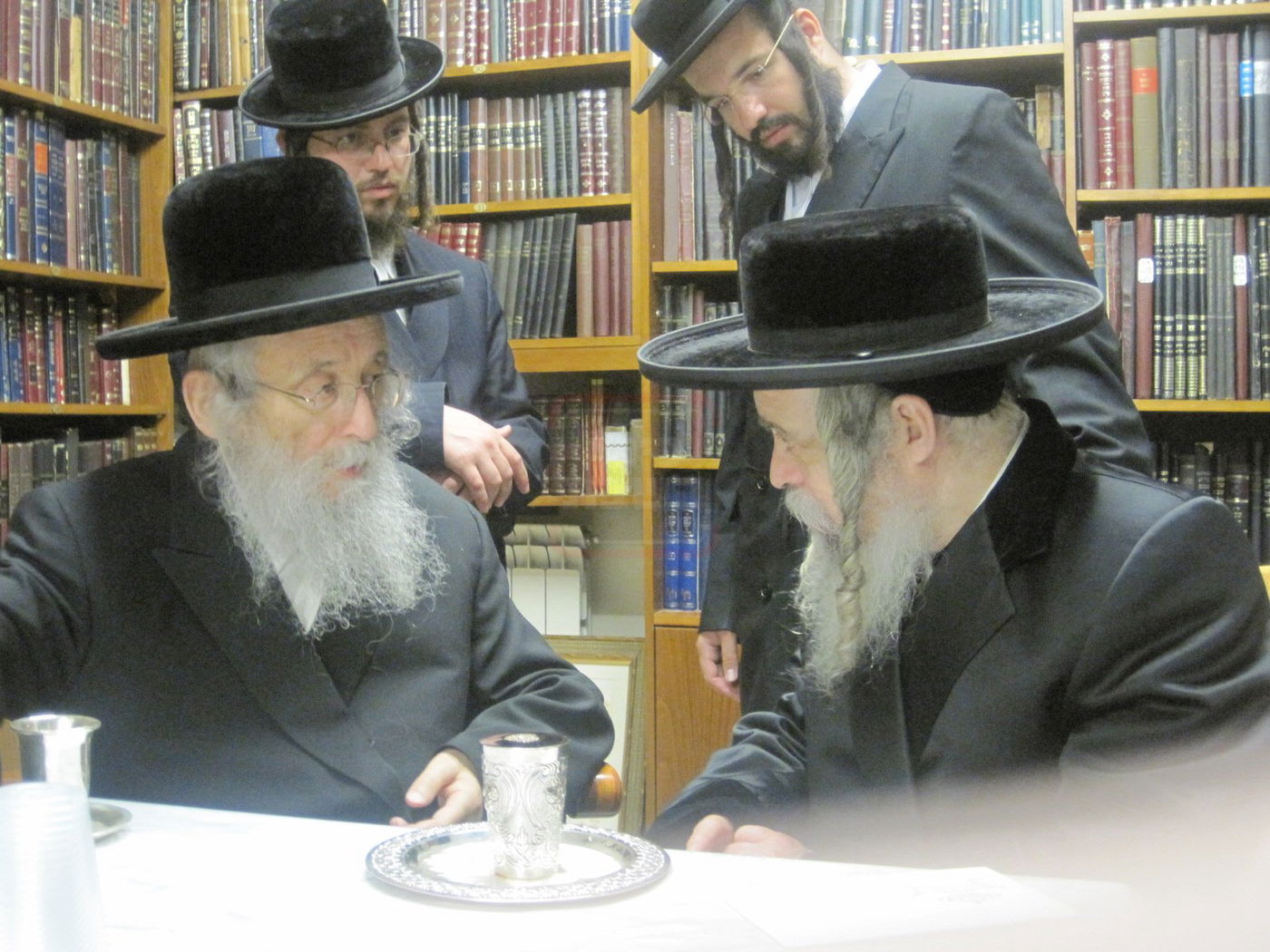 מראות חייו של האדמו"ר מקרעטשניף סיגעט זצ"ל