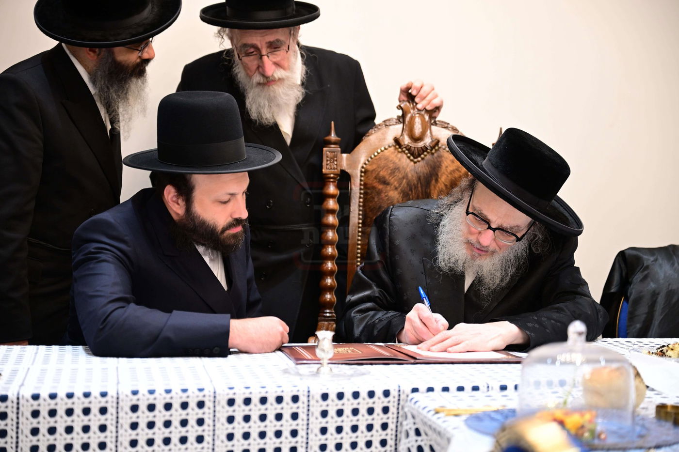 ועידת קרן היסוד בחצה"ק פאפא