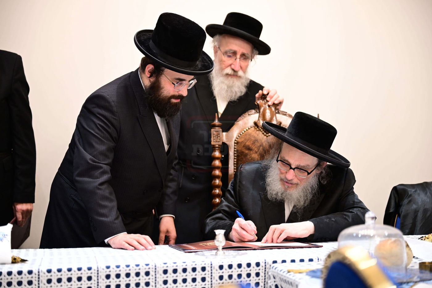 ועידת קרן היסוד בחצה"ק פאפא