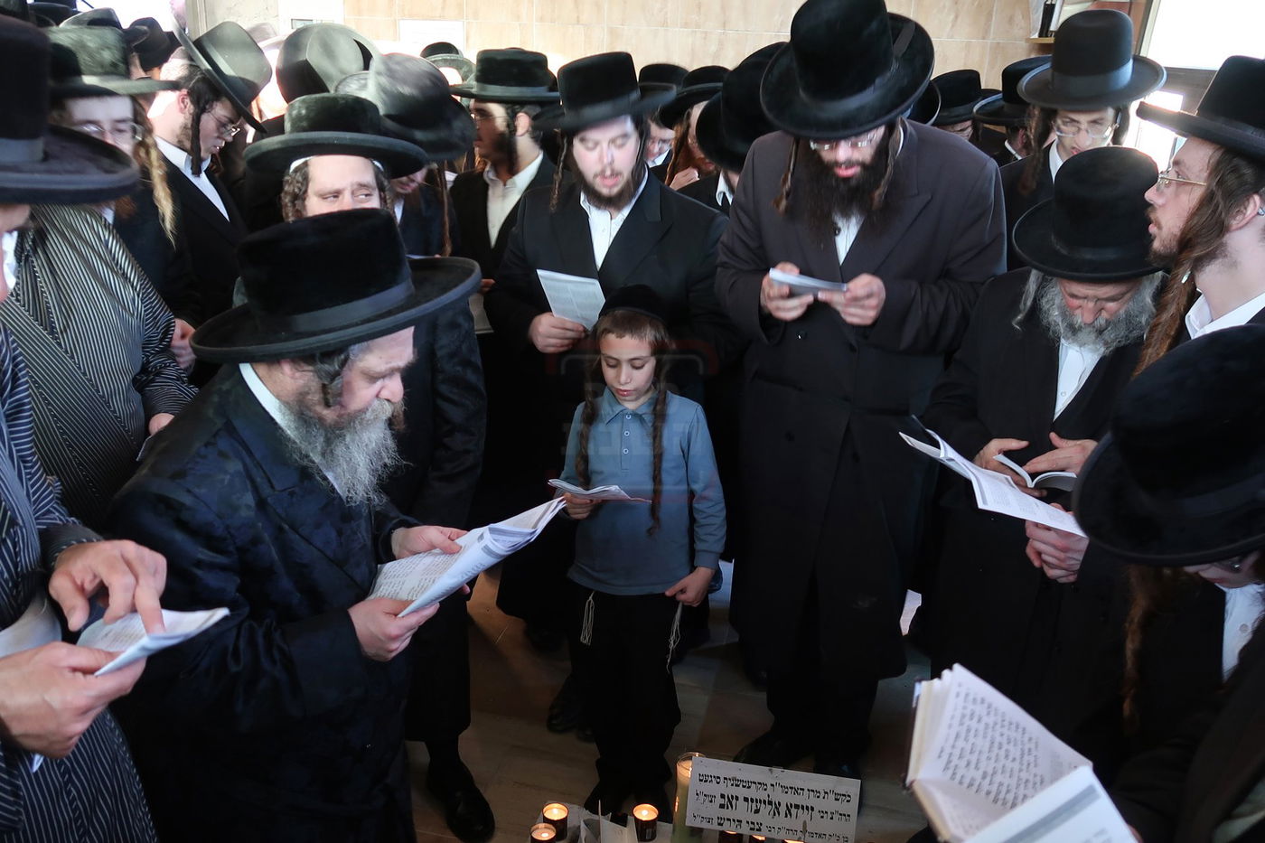 עליה לציון האדמו"ר מקרעטשניף סיגעט זצ"ל ככלות ימי השבעה