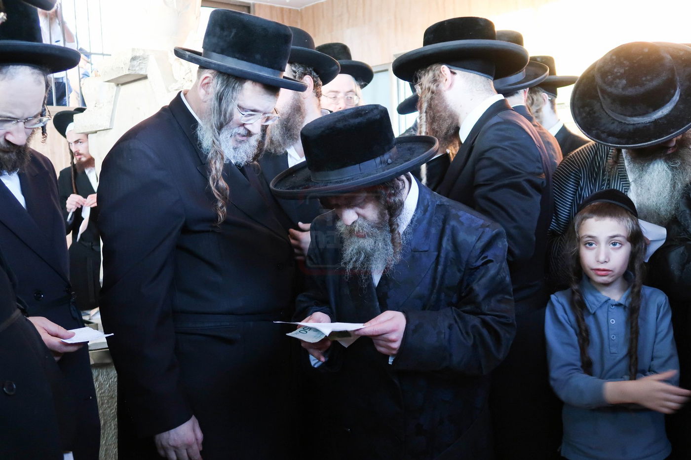 עליה לציון האדמו"ר מקרעטשניף סיגעט זצ"ל ככלות ימי השבעה