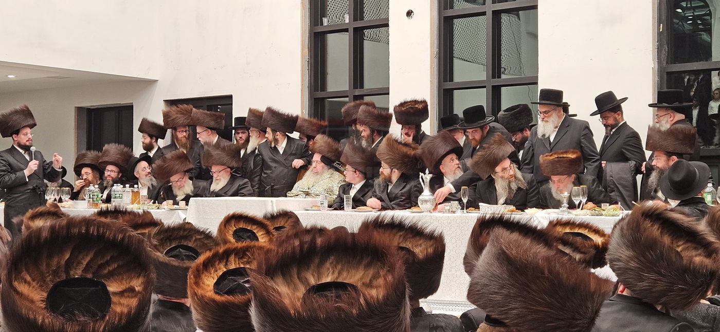 שמחת שבע הברכות בחצה"ק רחמסטריווקא אוקנוויין 