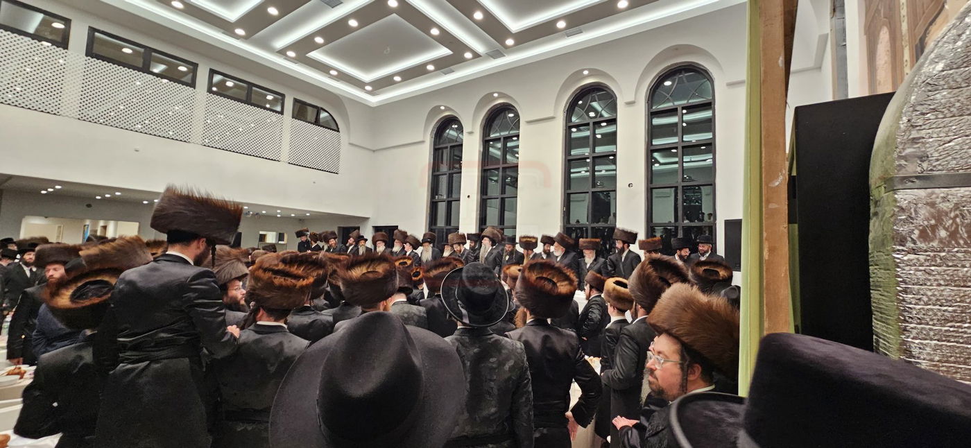 שמחת שבע הברכות בחצה"ק רחמסטריווקא אוקנוויין 