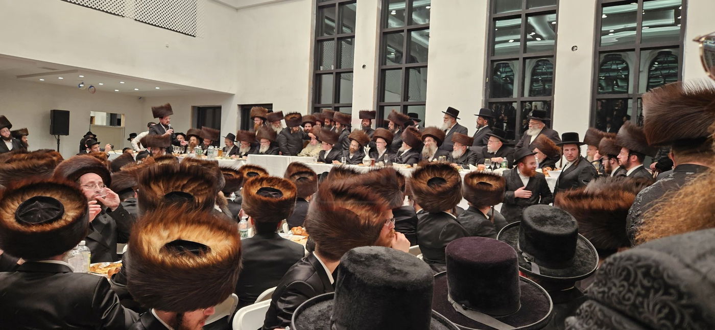 שמחת שבע הברכות בחצה"ק רחמסטריווקא אוקנוויין 