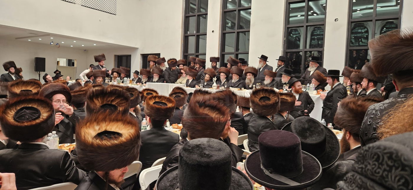 שמחת שבע הברכות בחצה"ק רחמסטריווקא אוקנוויין 