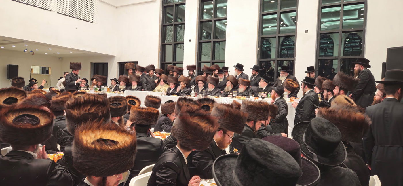 שמחת שבע הברכות בחצה"ק רחמסטריווקא אוקנוויין 