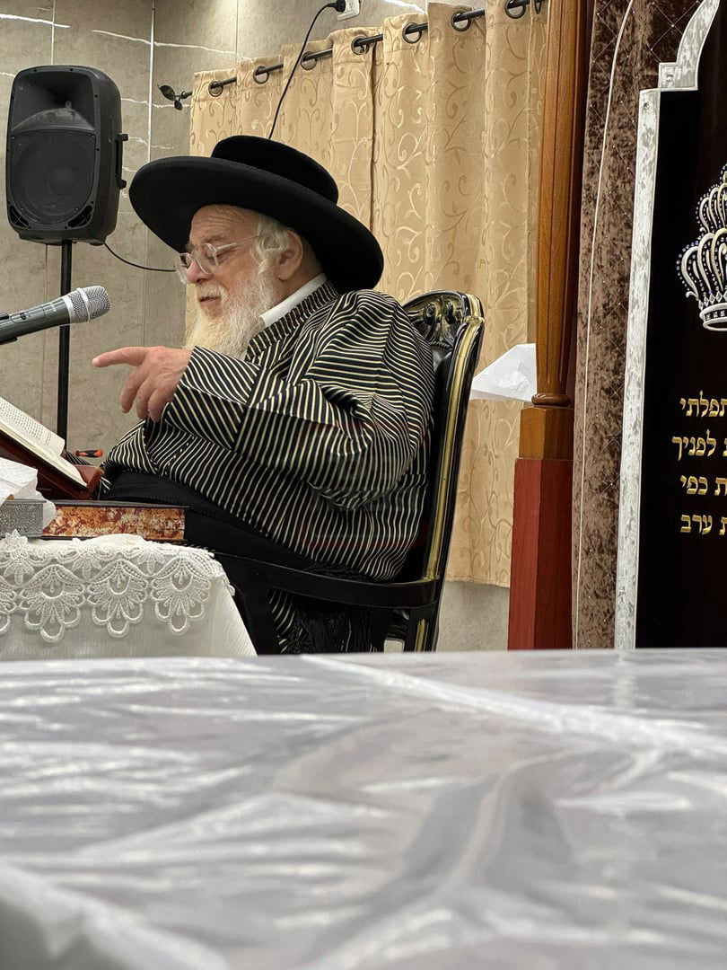 האדמו"ר מתולדות אהרן בשיחת הכנה לימים הנוראים