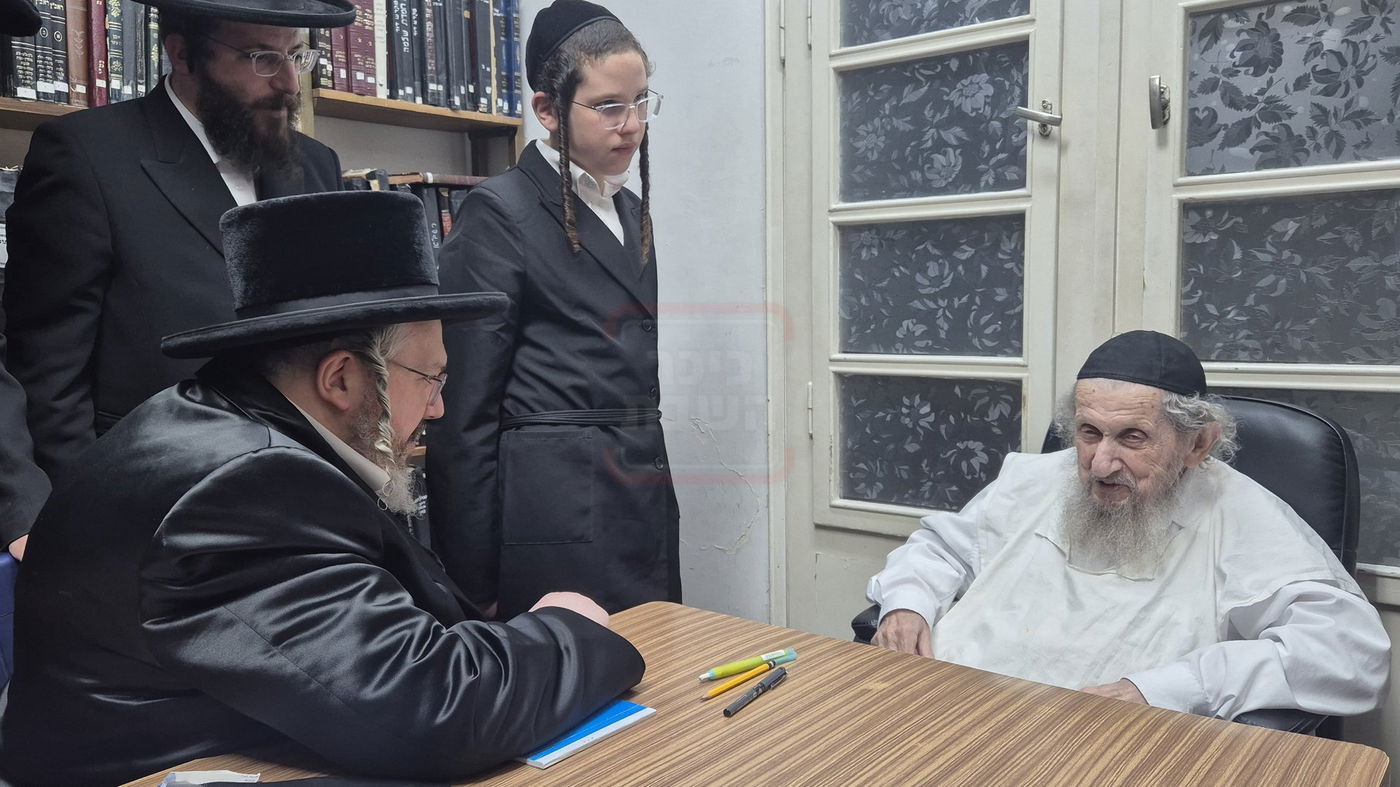 הרה"צ רבי אהרן מרדכי רוקח בביקור אצל הגר"ד לנדו