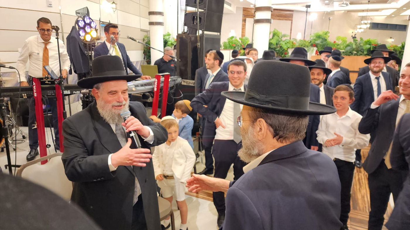 זופניק בכיכר | כל התמונות, הנייעס והחשיפות של השבוע