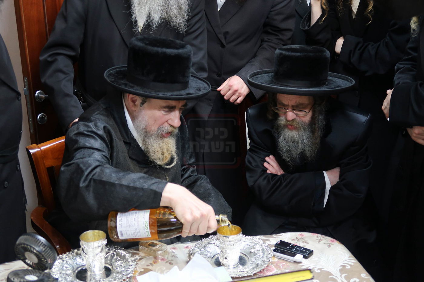 האדמו"ר מקרעטשניף סיגעט בביקור אצל האדמו"ר מרחמסטריווקא