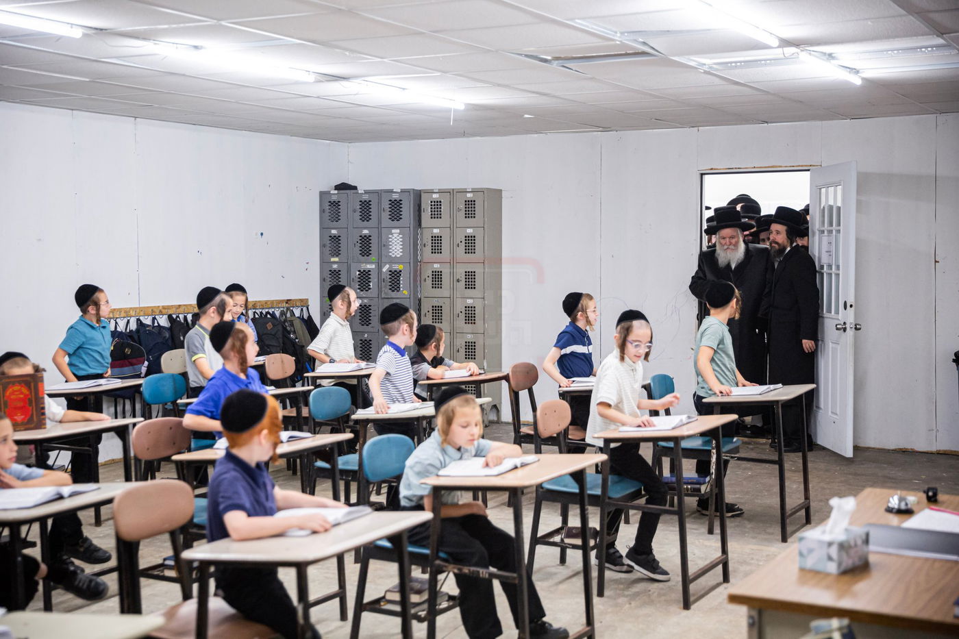 האדמו"ר מבאבוב בביקור בת"ת בלינדן