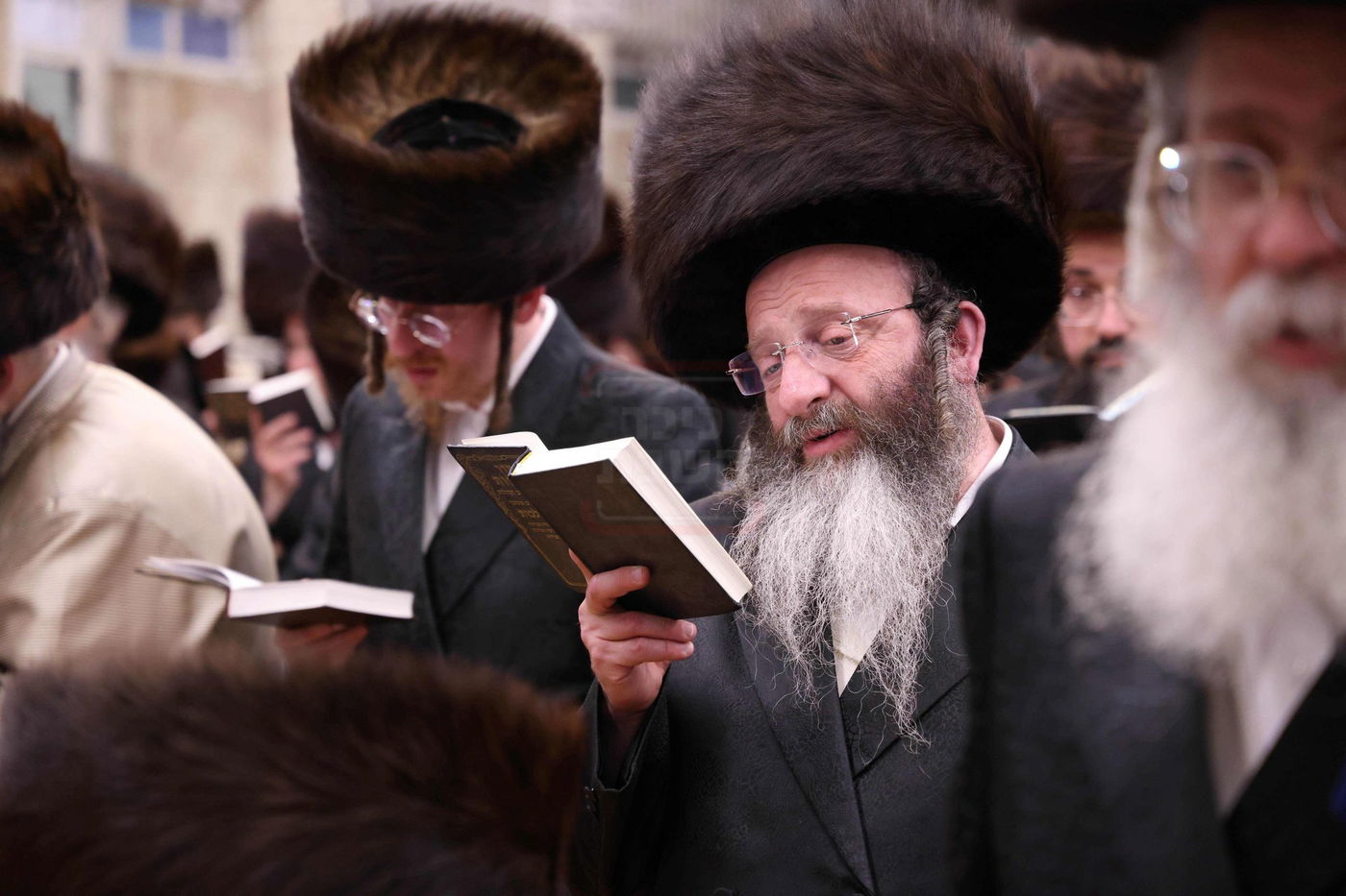 סליחות ראשונות בחצה"ק פינסק קרלין