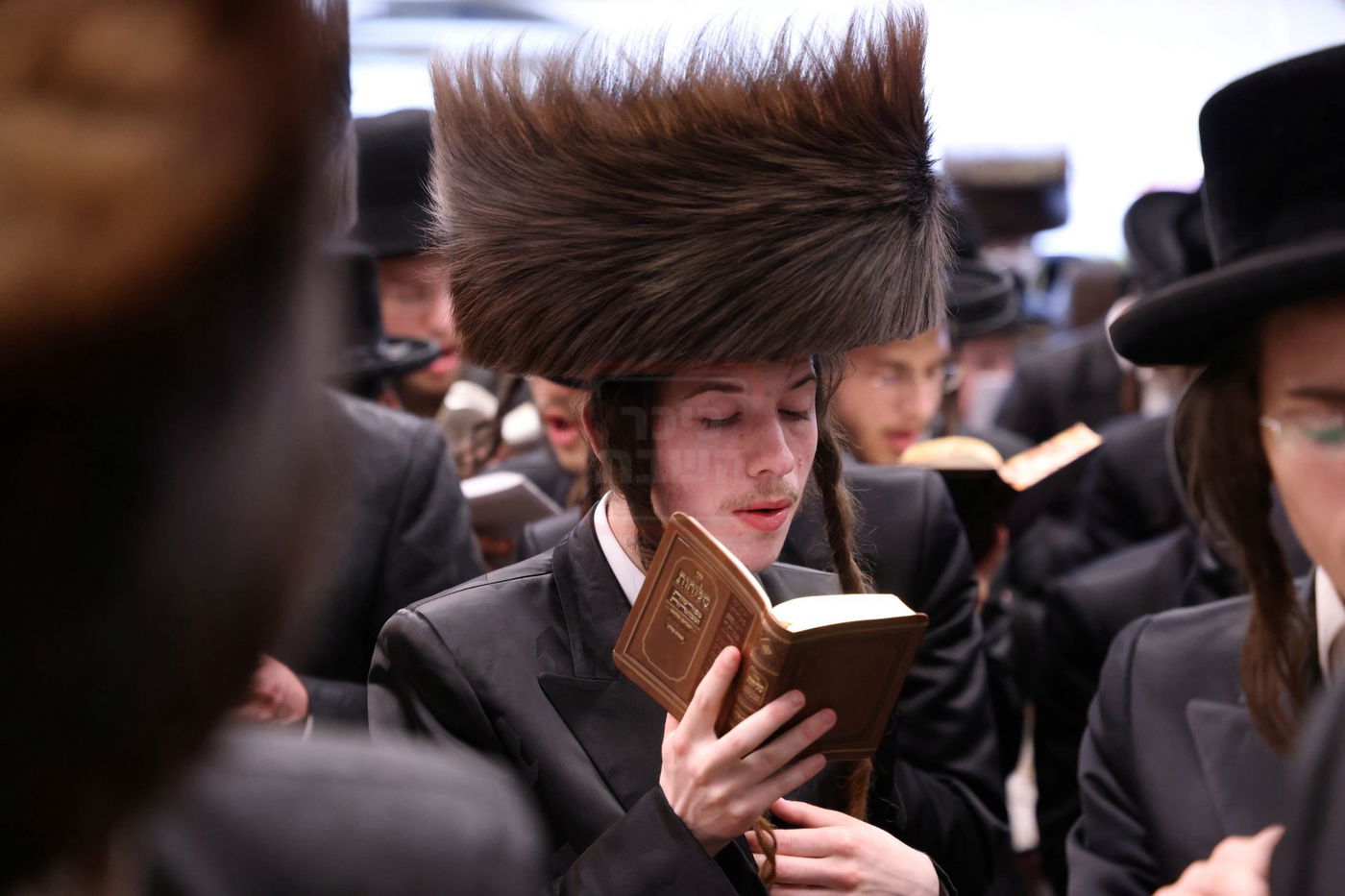 סליחות ראשונות בחצה"ק פינסק קרלין