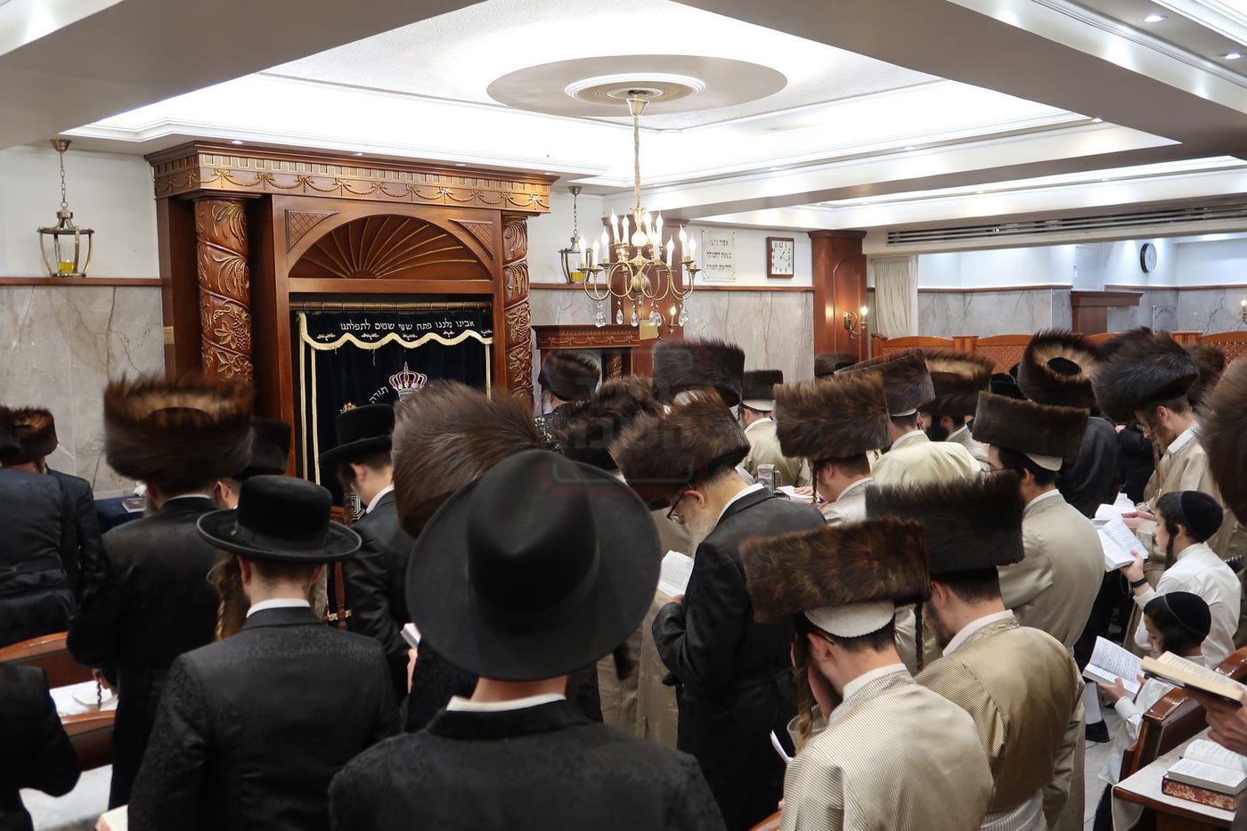 סליחות ראשונות בחצה"ק לעלוב ירושלים