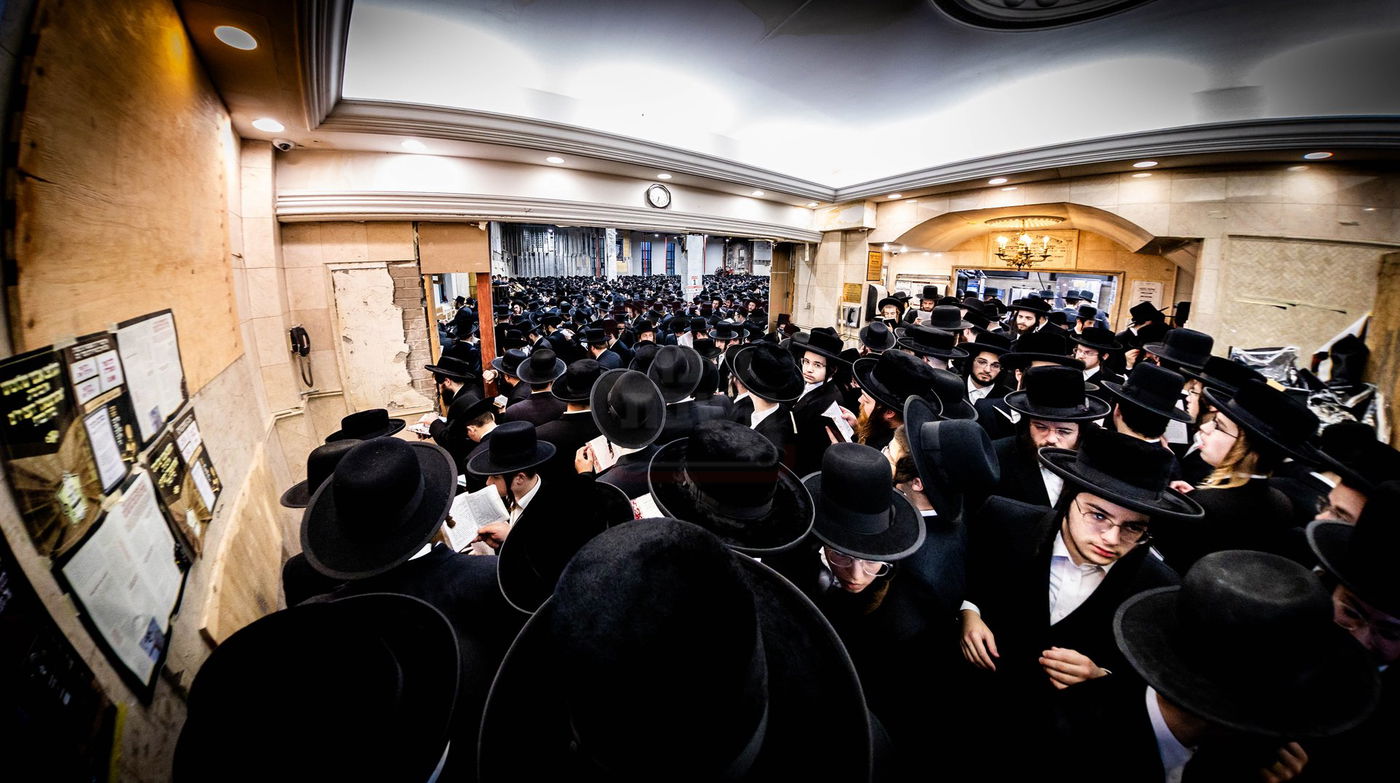 סליחות ראשונות בחצה"ק סאטמר