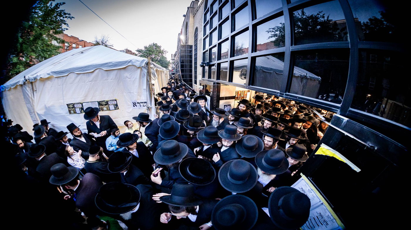 סליחות ראשונות בחצה"ק סאטמר