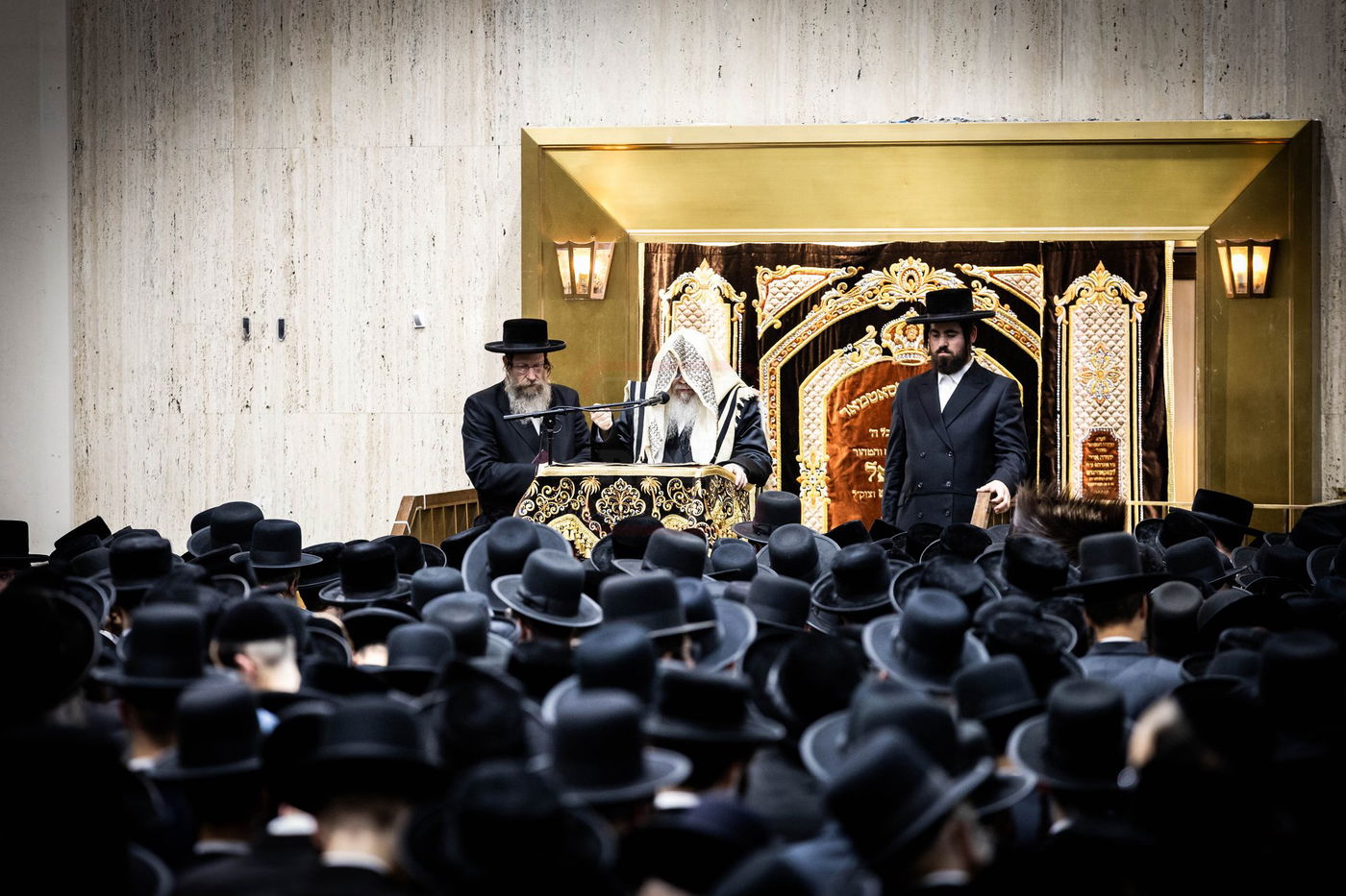 סליחות ראשונות בחצה"ק סאטמר