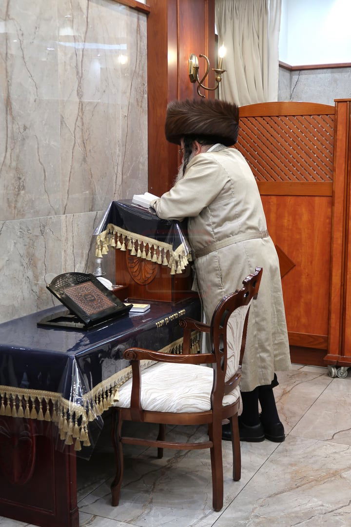 סליחות ראשונות בחצה"ק לעלוב ירושלים