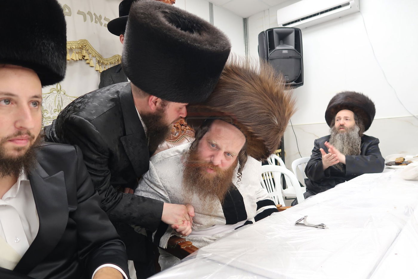 חנוכת הבית והתחלת כתיבת ס"ת בחצה"ק מיאלען