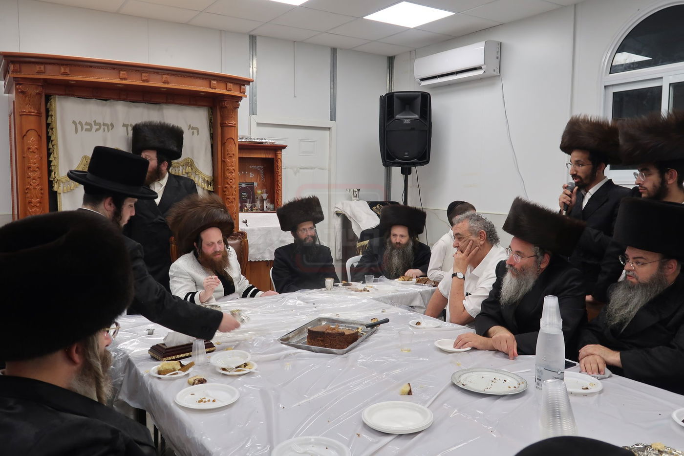 חנוכת הבית והתחלת כתיבת ס"ת בחצה"ק מיאלען