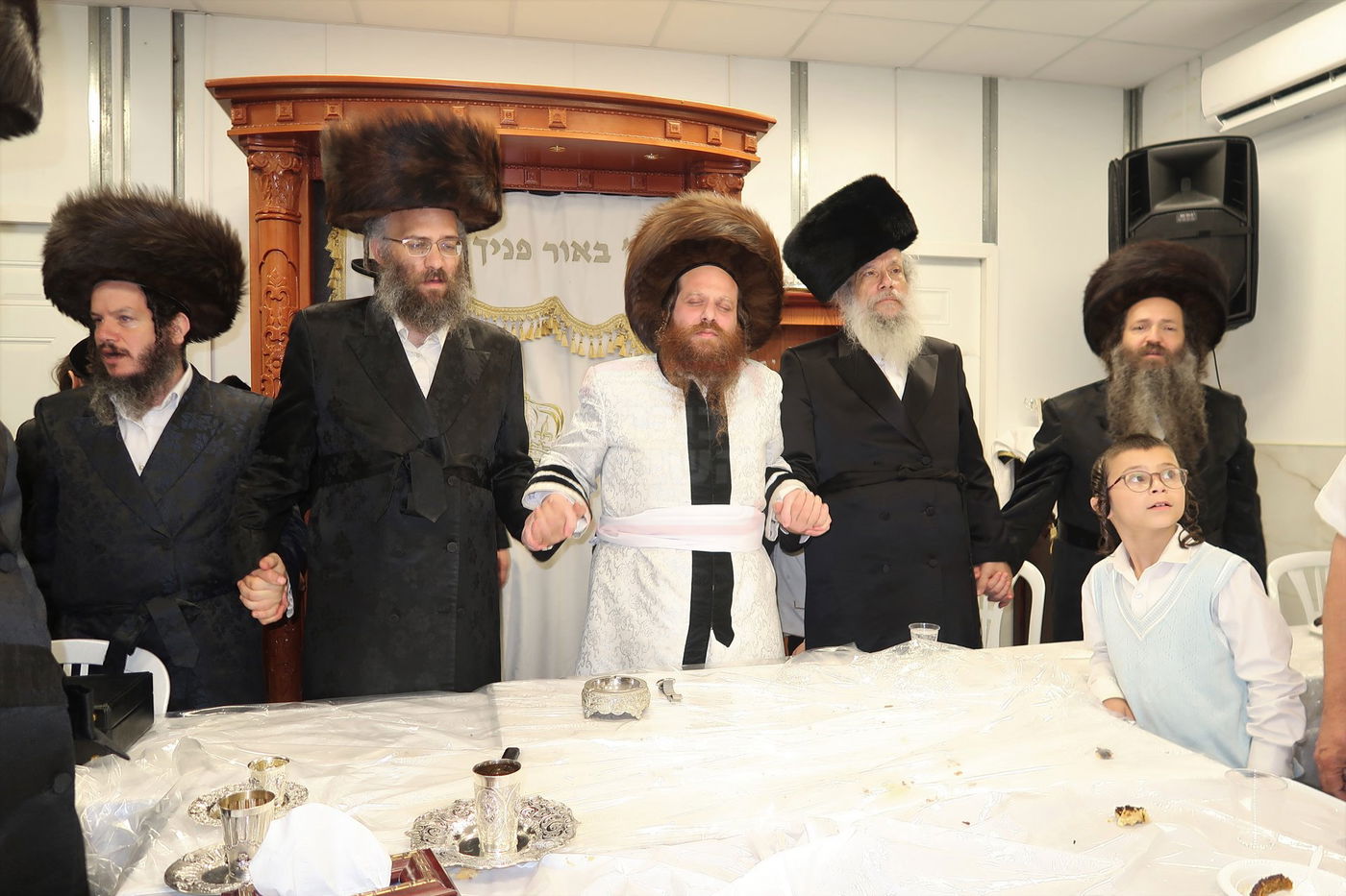 חנוכת הבית והתחלת כתיבת ס"ת בחצה"ק מיאלען