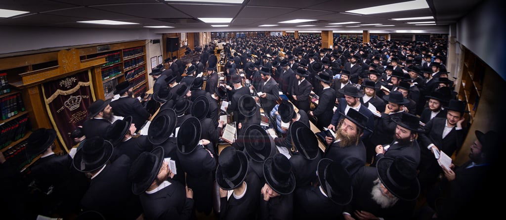 סליחות ראשונות בחצה"ק צאנז קלויזנבורג 