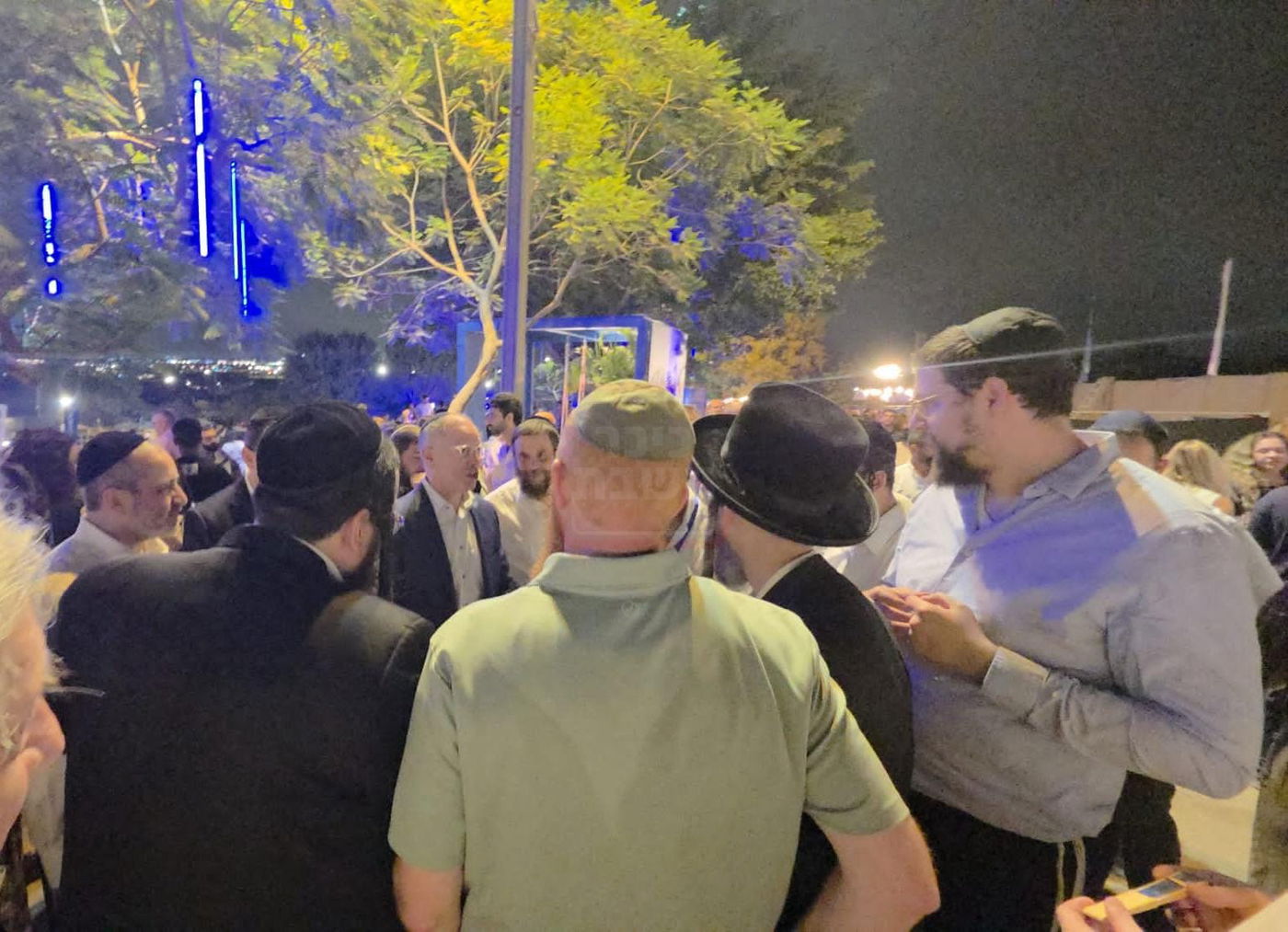 ה'לקסוס' נפרץ, מה נגנב? | 'זופניק בכיכר' עם כל התמונות, הנייעס והחשיפות של השבוע