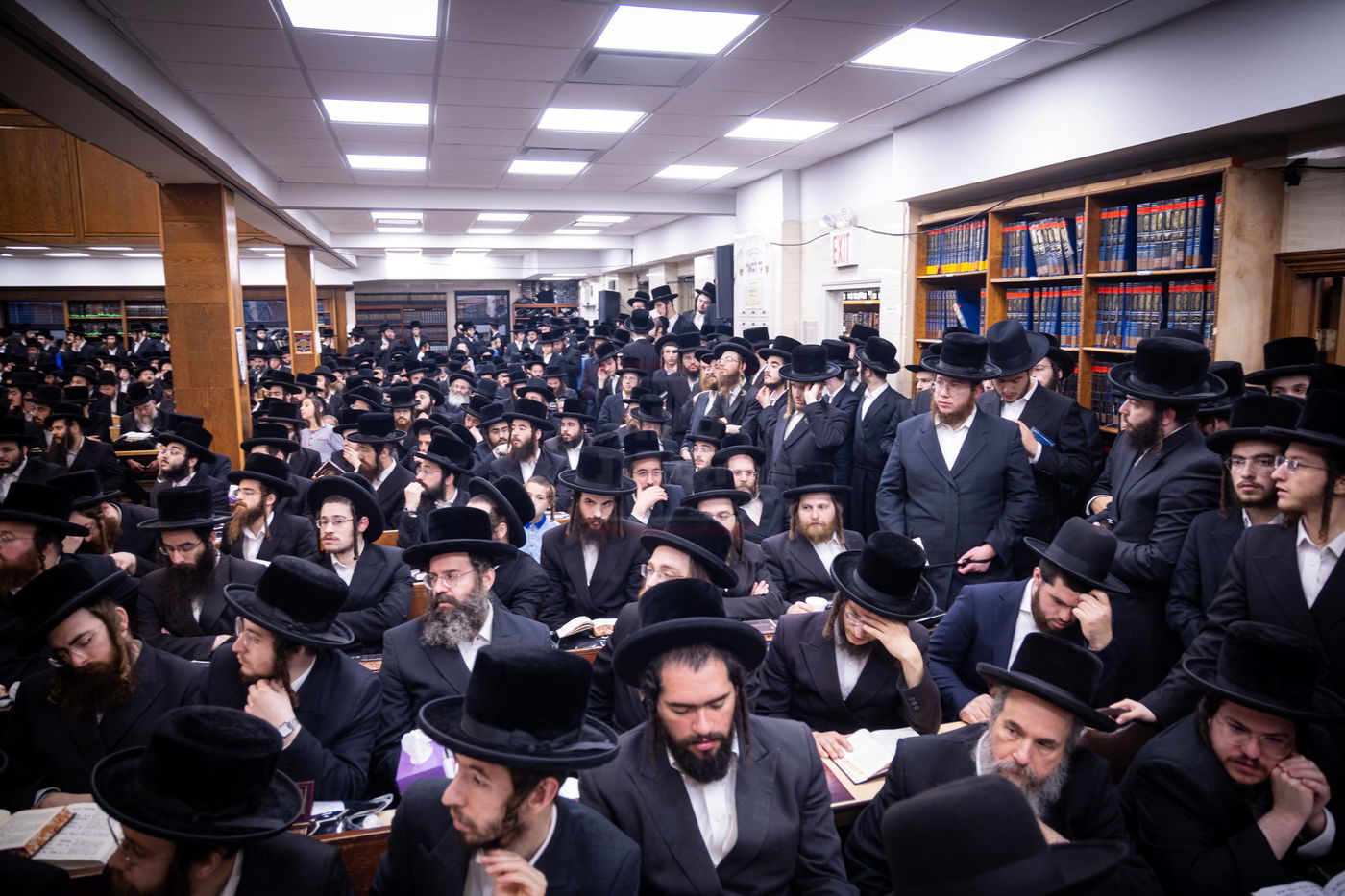 סליחות ראשונות בחצה"ק צאנז קלויזנבורג 