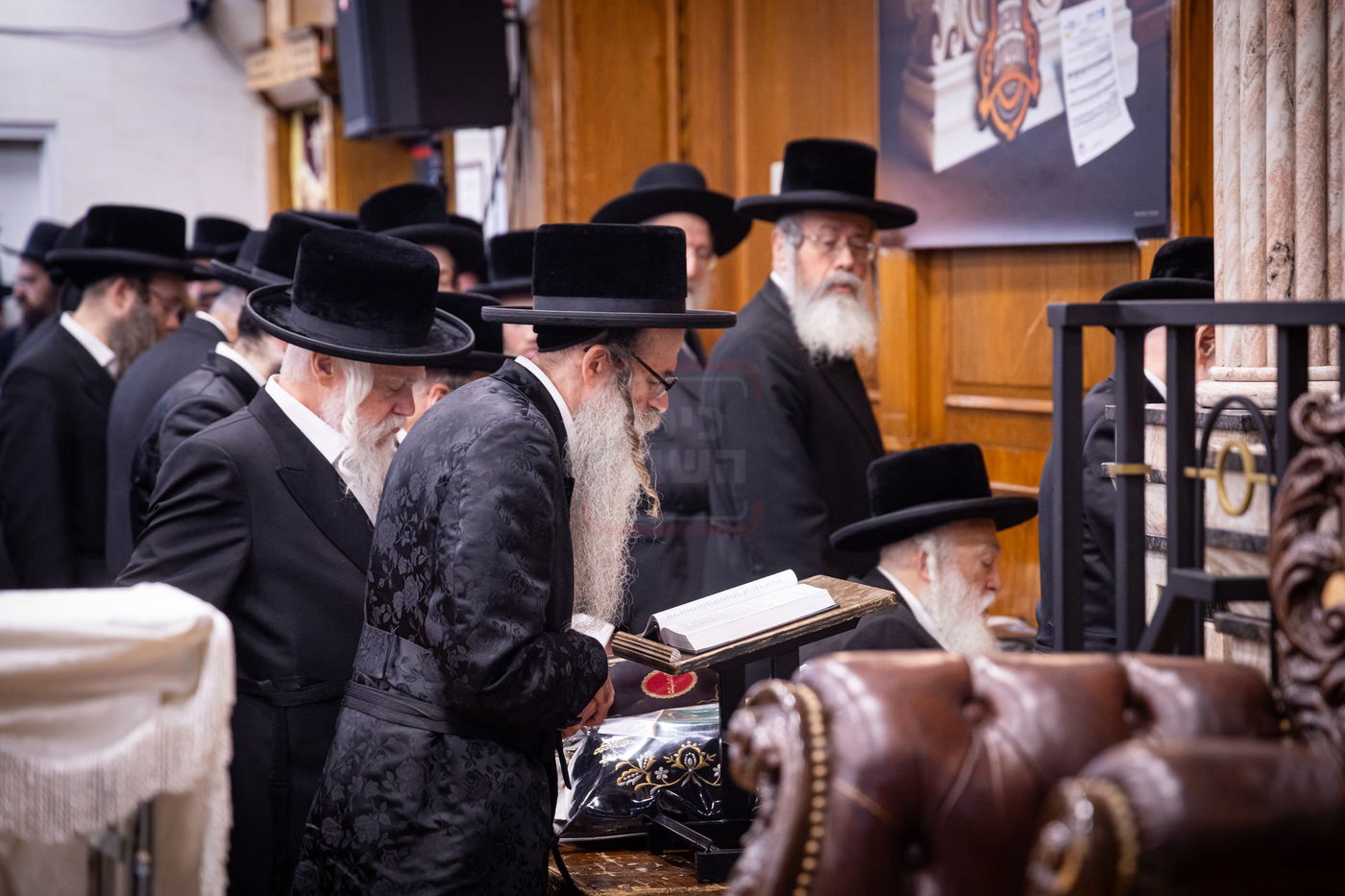 סליחות ראשונות בחצה"ק צאנז קלויזנבורג 