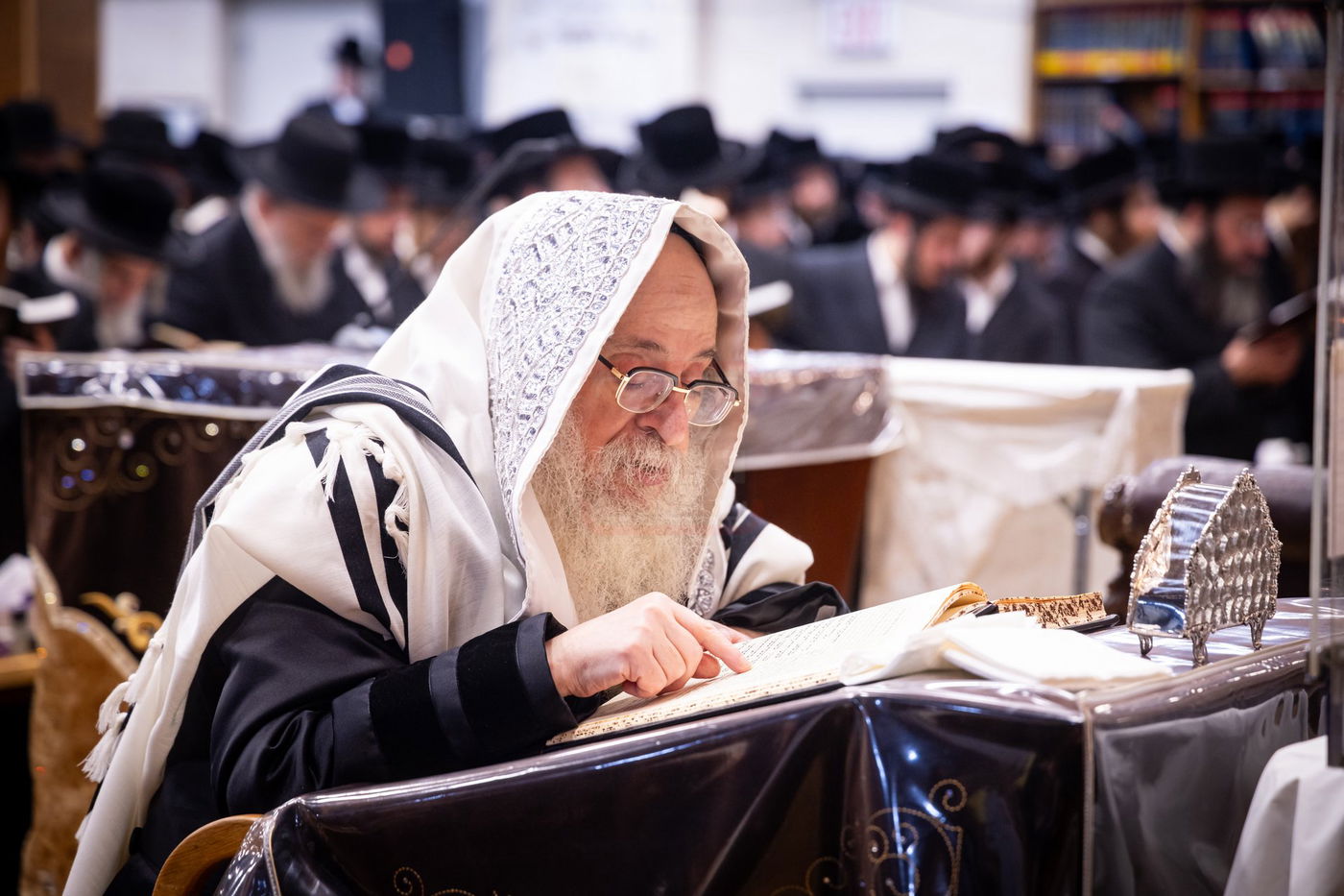 סליחות ראשונות בחצה"ק צאנז קלויזנבורג 