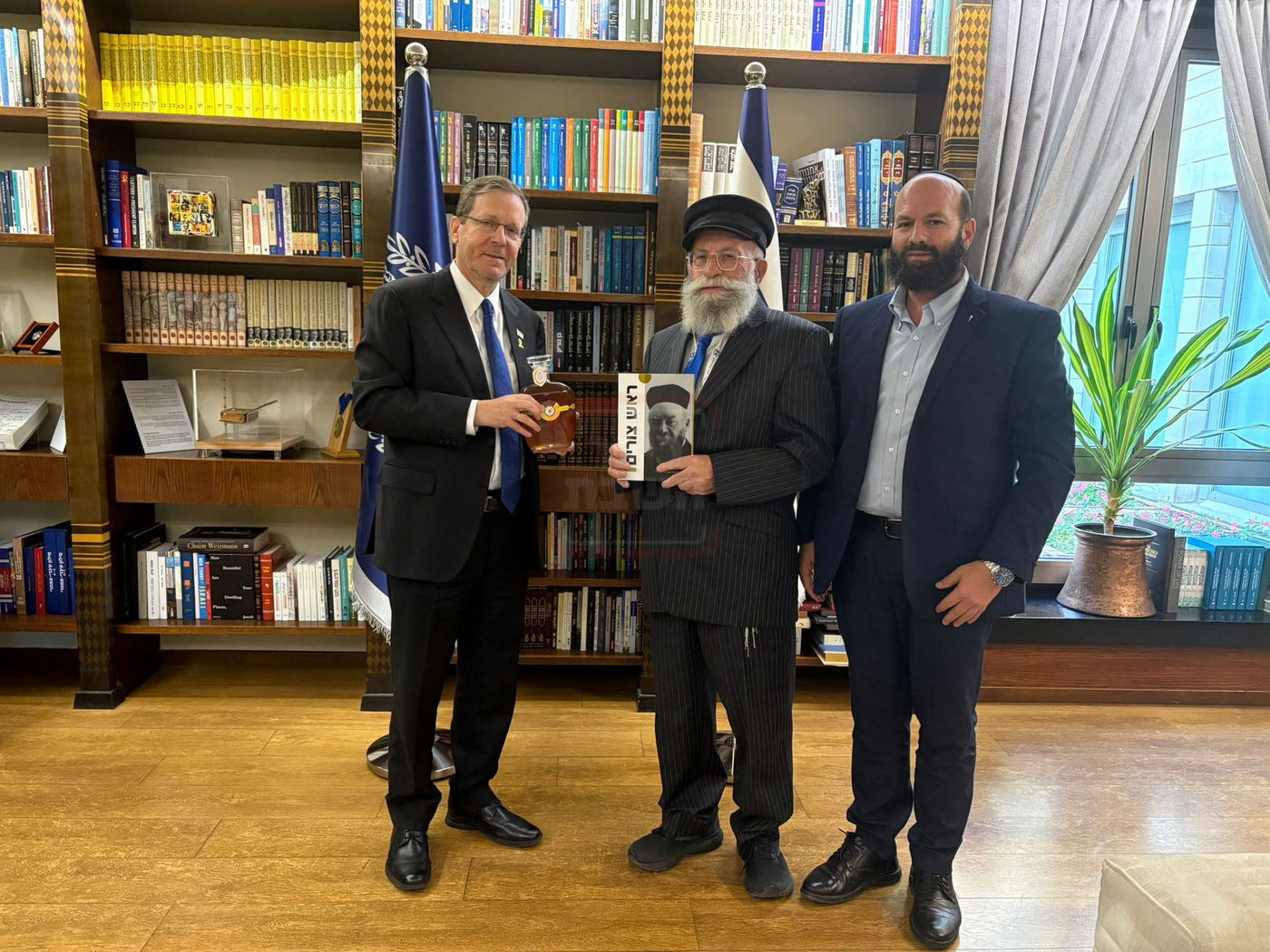 ה'לקסוס' נפרץ, מה נגנב? | 'זופניק בכיכר' עם כל התמונות, הנייעס והחשיפות של השבוע