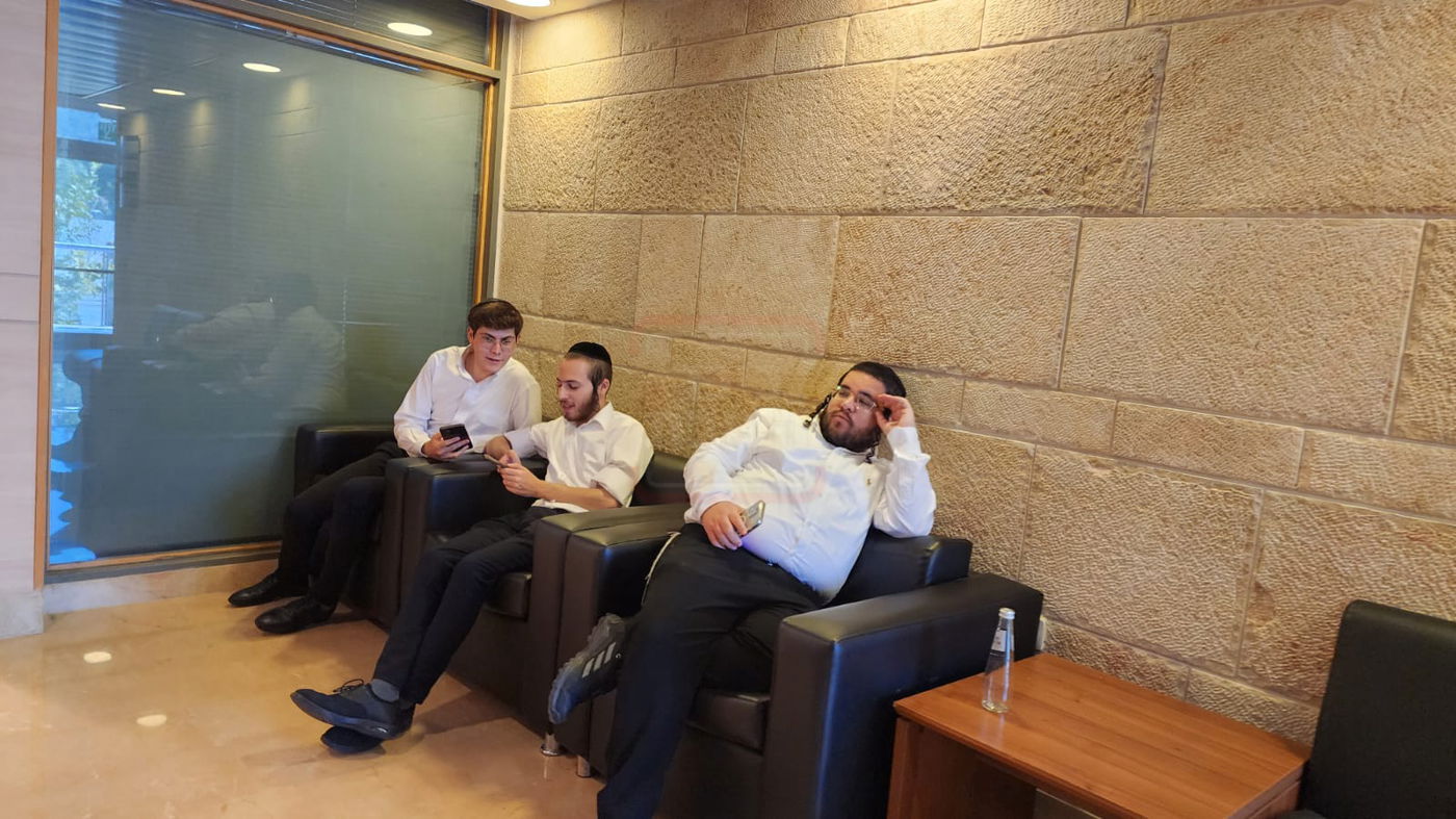 ה'לקסוס' נפרץ, מה נגנב? | 'זופניק בכיכר' עם כל התמונות, הנייעס והחשיפות של השבוע