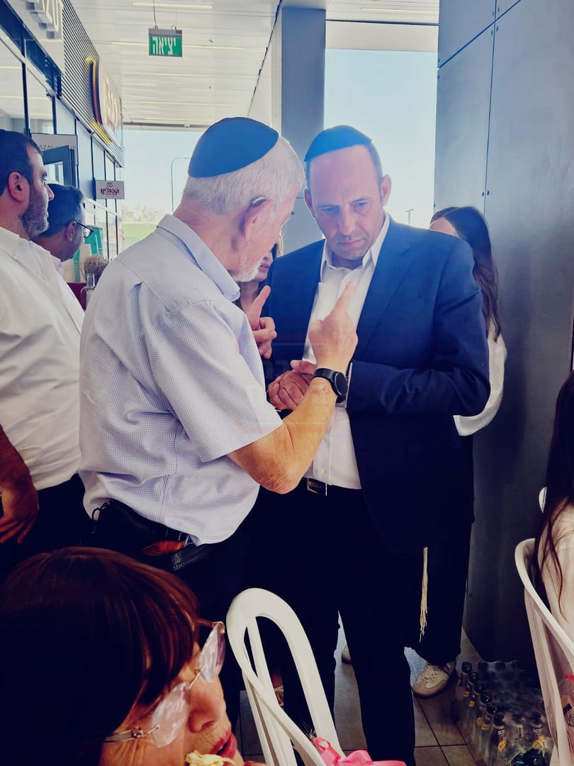 ה'לקסוס' נפרץ, מה נגנב? | 'זופניק בכיכר' עם כל התמונות, הנייעס והחשיפות של השבוע