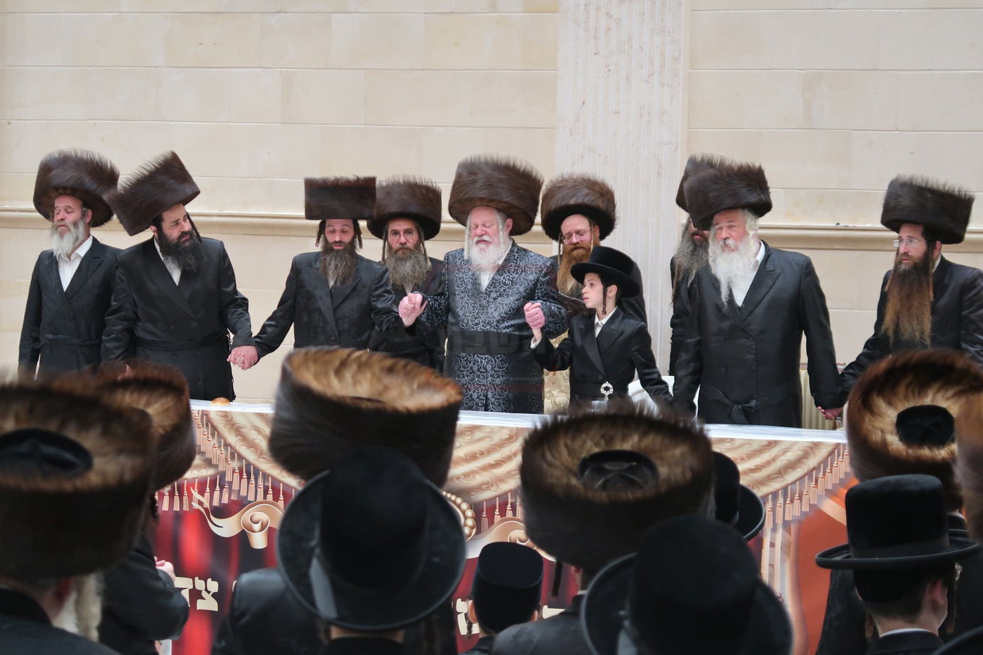 שמחת בר המצוה לנכד האדמו"ר מפרמישלאן ואב"ד אלדשטאט 