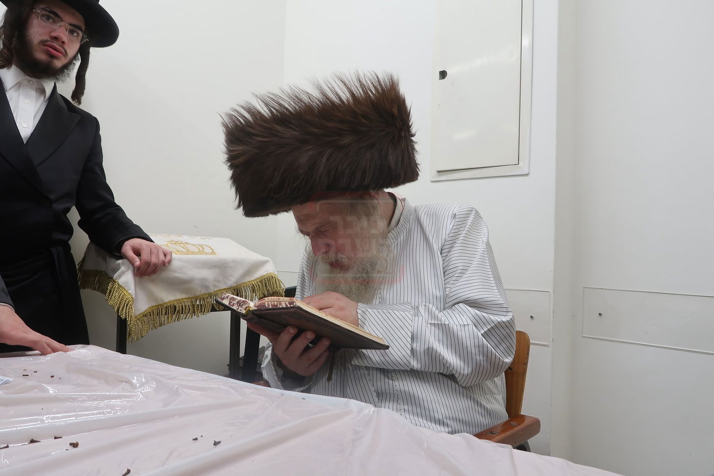 האדמו"ר ממבקשי אמונה שבת בבני ברק