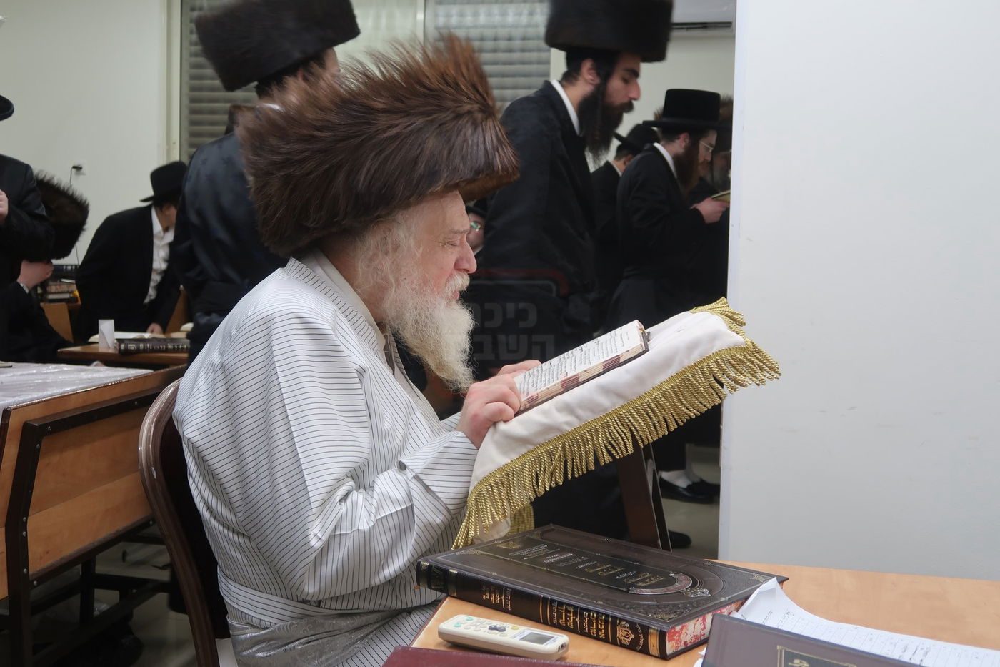 האדמו"ר ממבקשי אמונה שבת בבני ברק