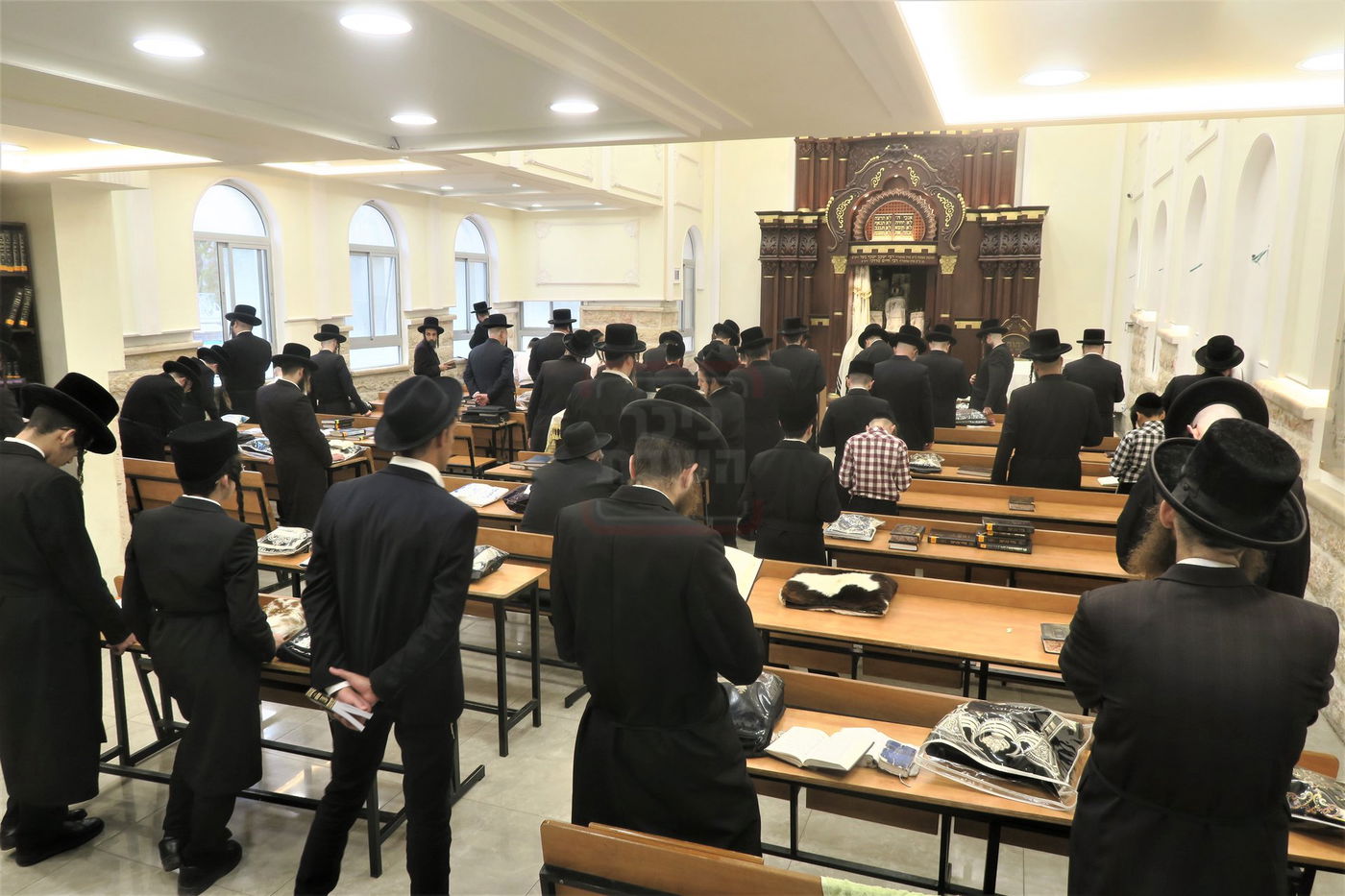 סליחות ער"ה בחצר נדבורנה אלעד