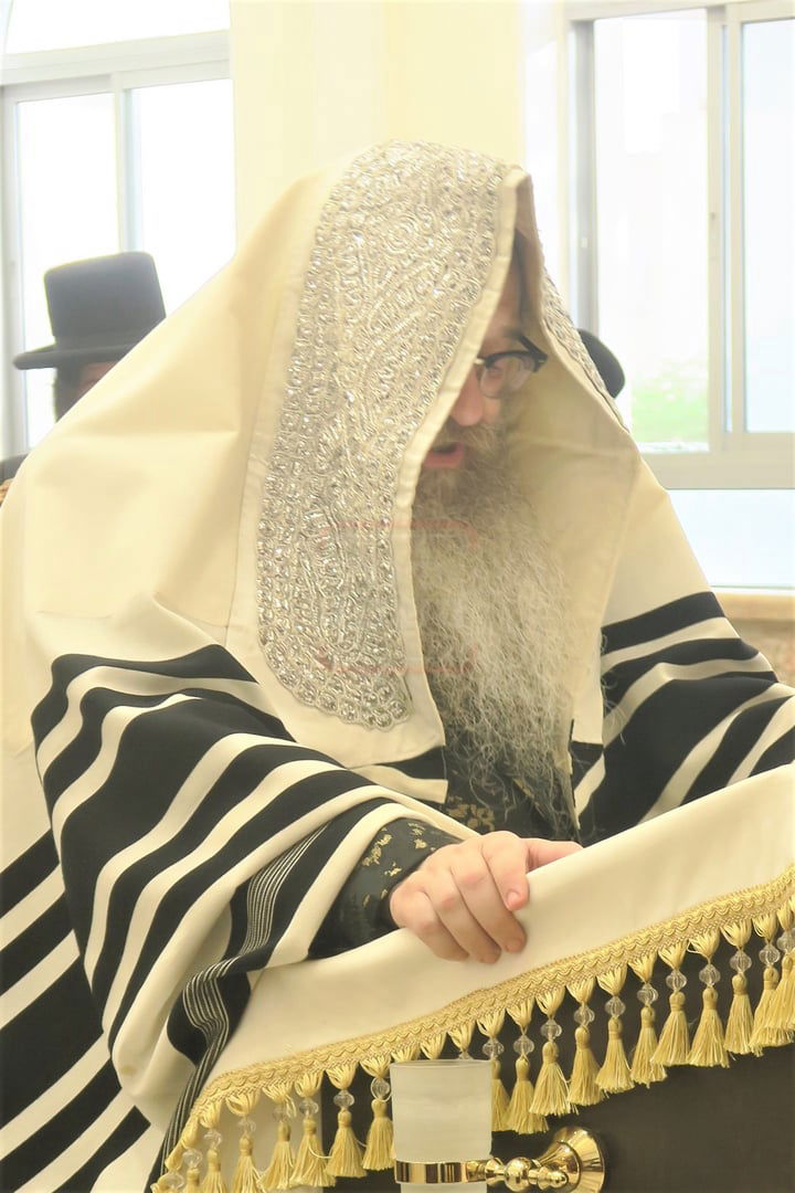 סליחות ער"ה בחצר נדבורנה אלעד