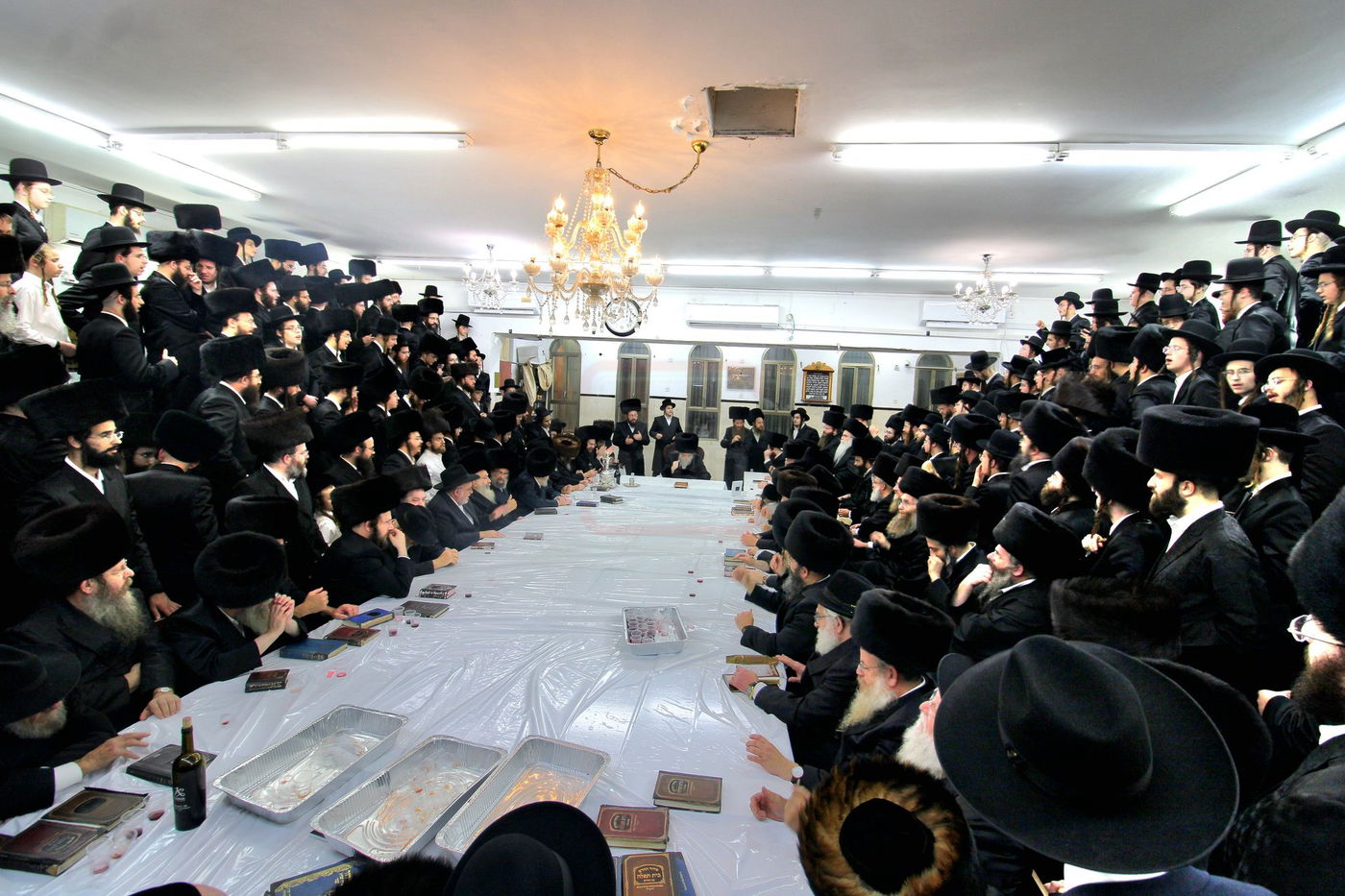 נעילת החג ראש השנה בחצה"ק מודז'יץ