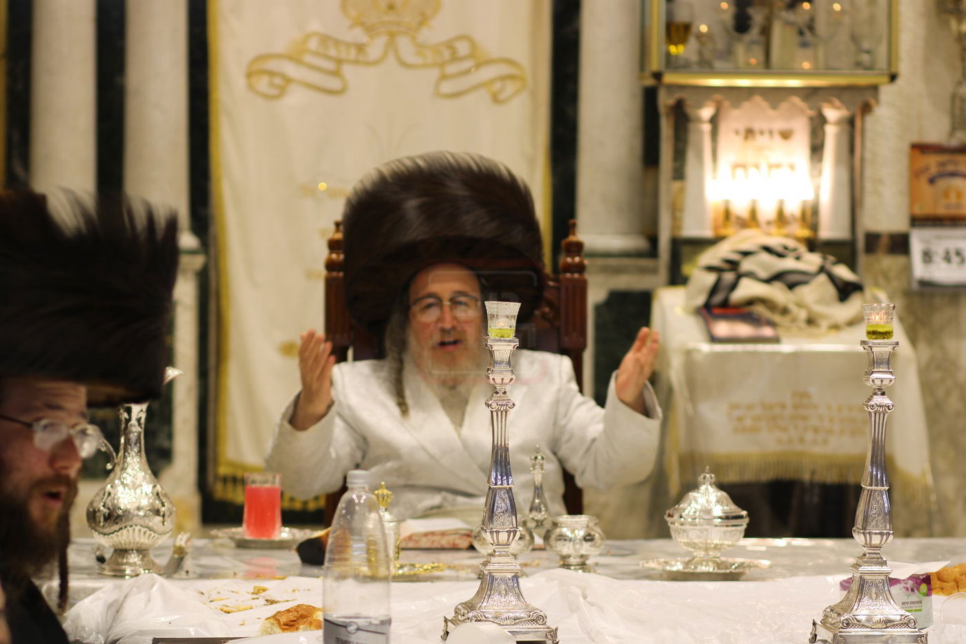 טיש נעילת החג בחצה"ק ביאלה ב"ב