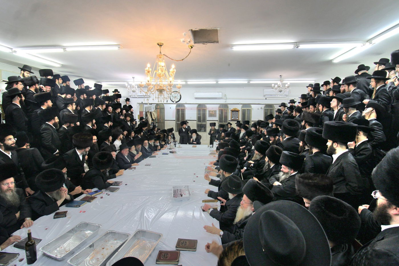 נעילת החג ראש השנה בחצה"ק מודז'יץ