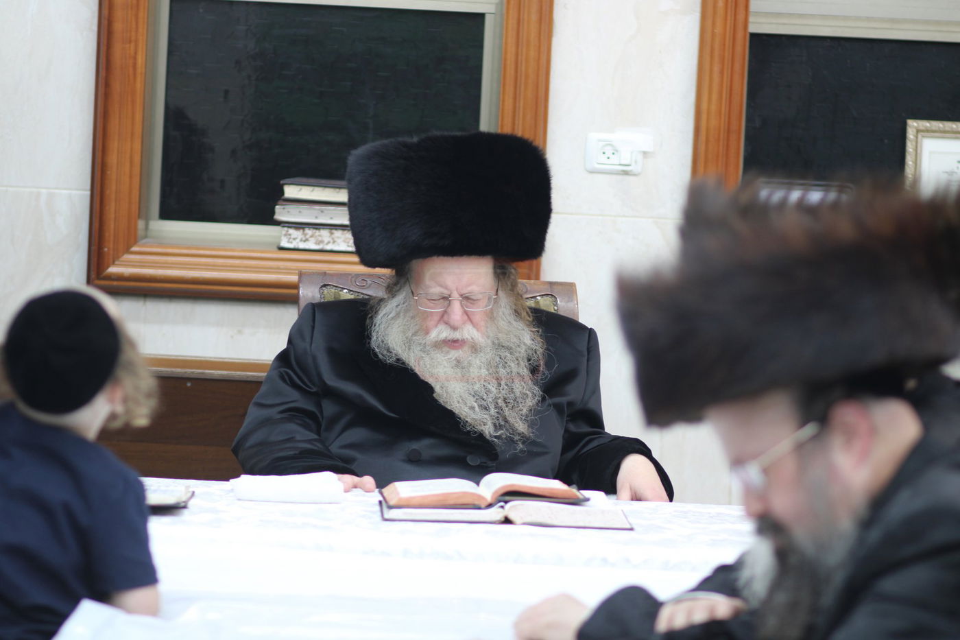 נעילת החג בחצה"ק קוזמיר